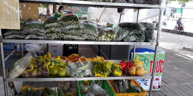 Hiệu ứng lan tỏa từ các chuỗi cửa hàng lưu động mùa dịch của Ngôi Sao Xanh